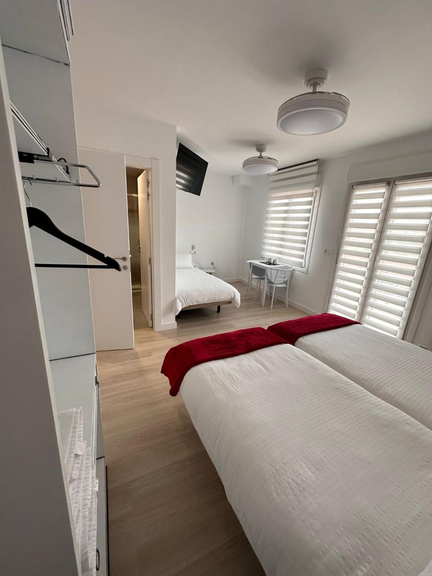 Hostal A La Sombra Del Laurel นาวาเรเต ภายนอก รูปภาพ