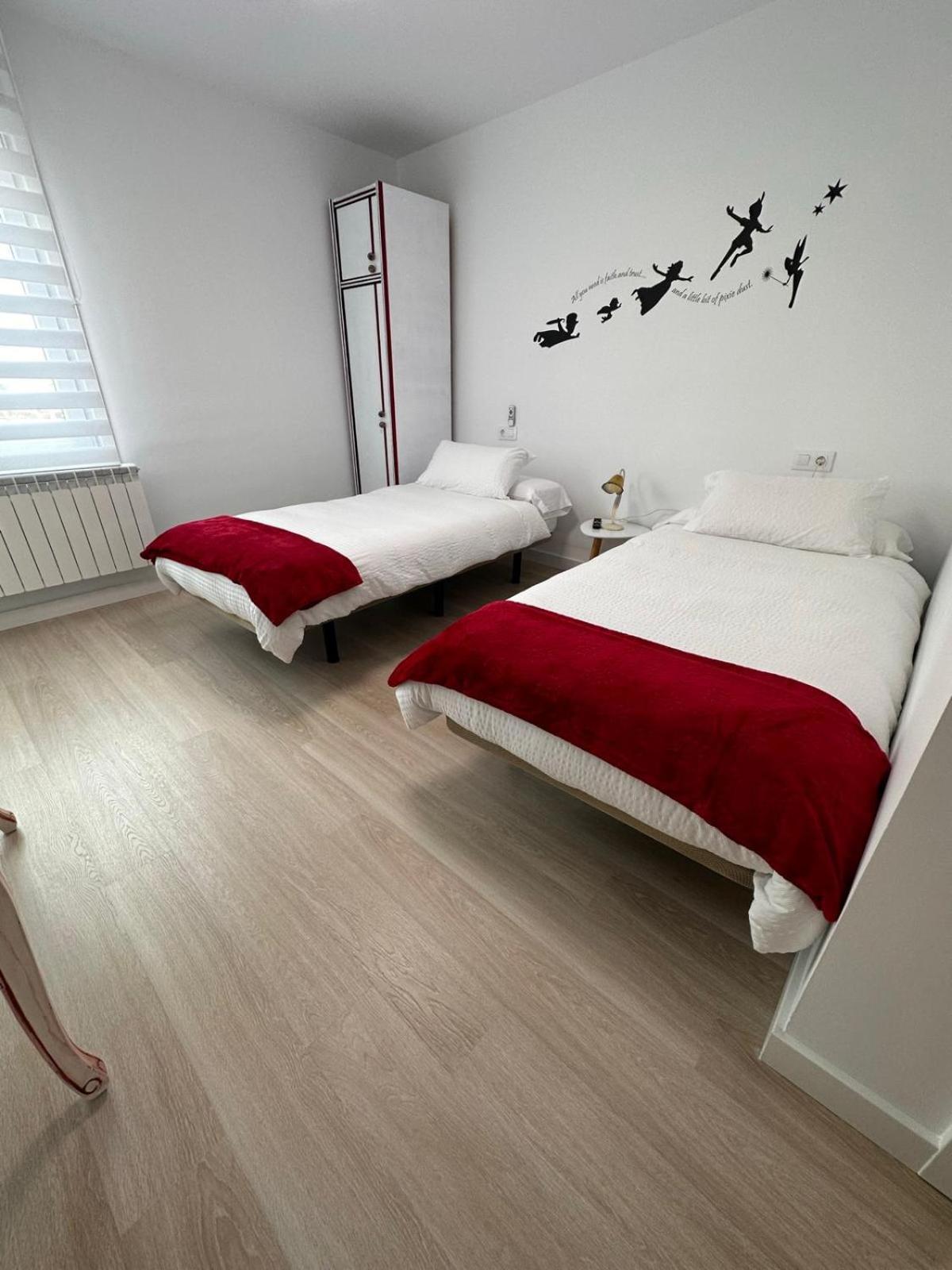 Hostal A La Sombra Del Laurel นาวาเรเต ภายนอก รูปภาพ