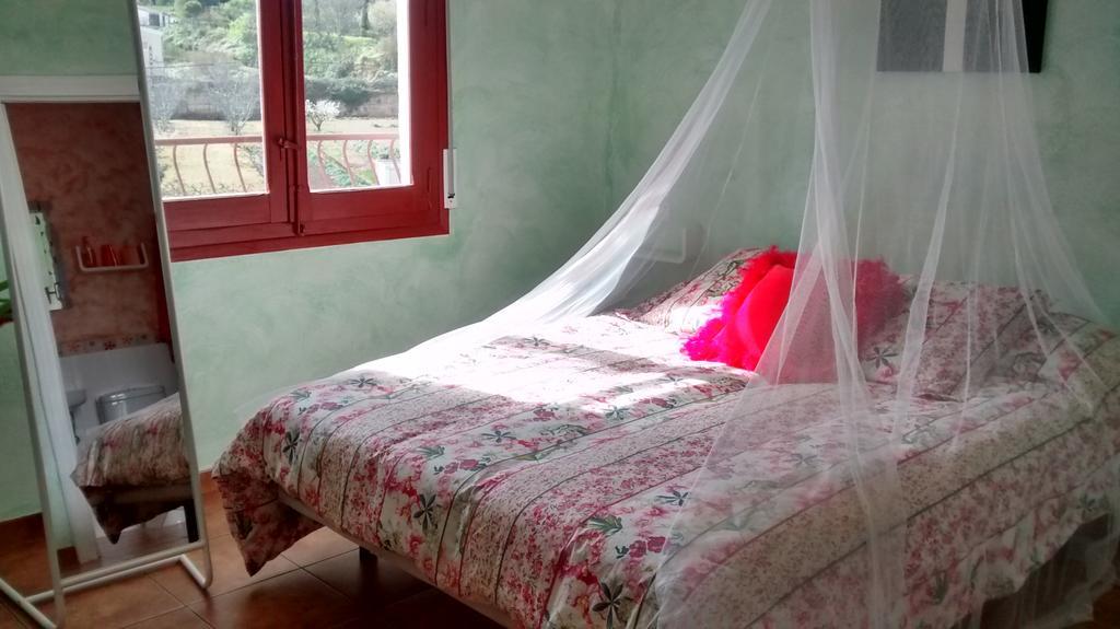 Hostal A La Sombra Del Laurel นาวาเรเต ภายนอก รูปภาพ